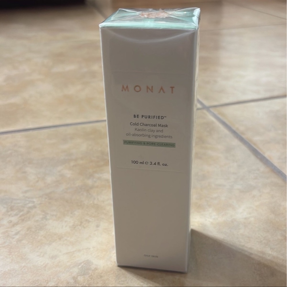 Monat Cold Charcoal Mask